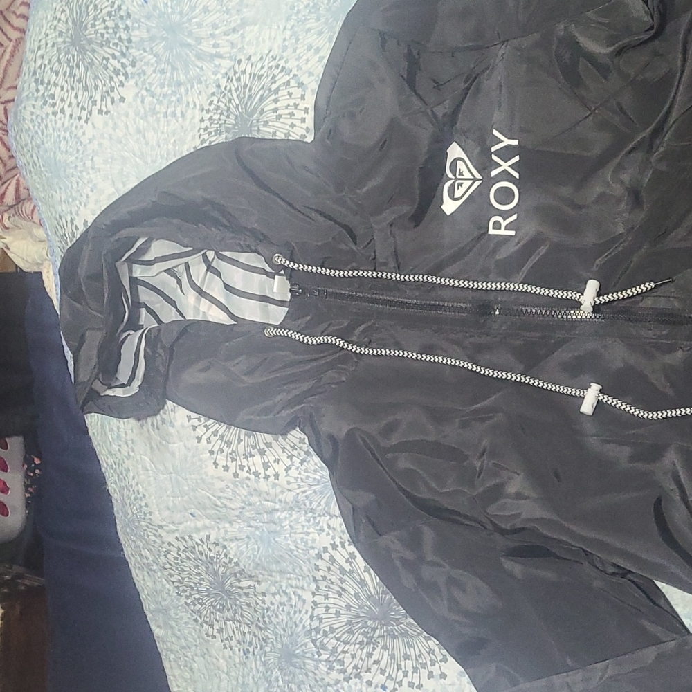 Roxy wind breaker for woman